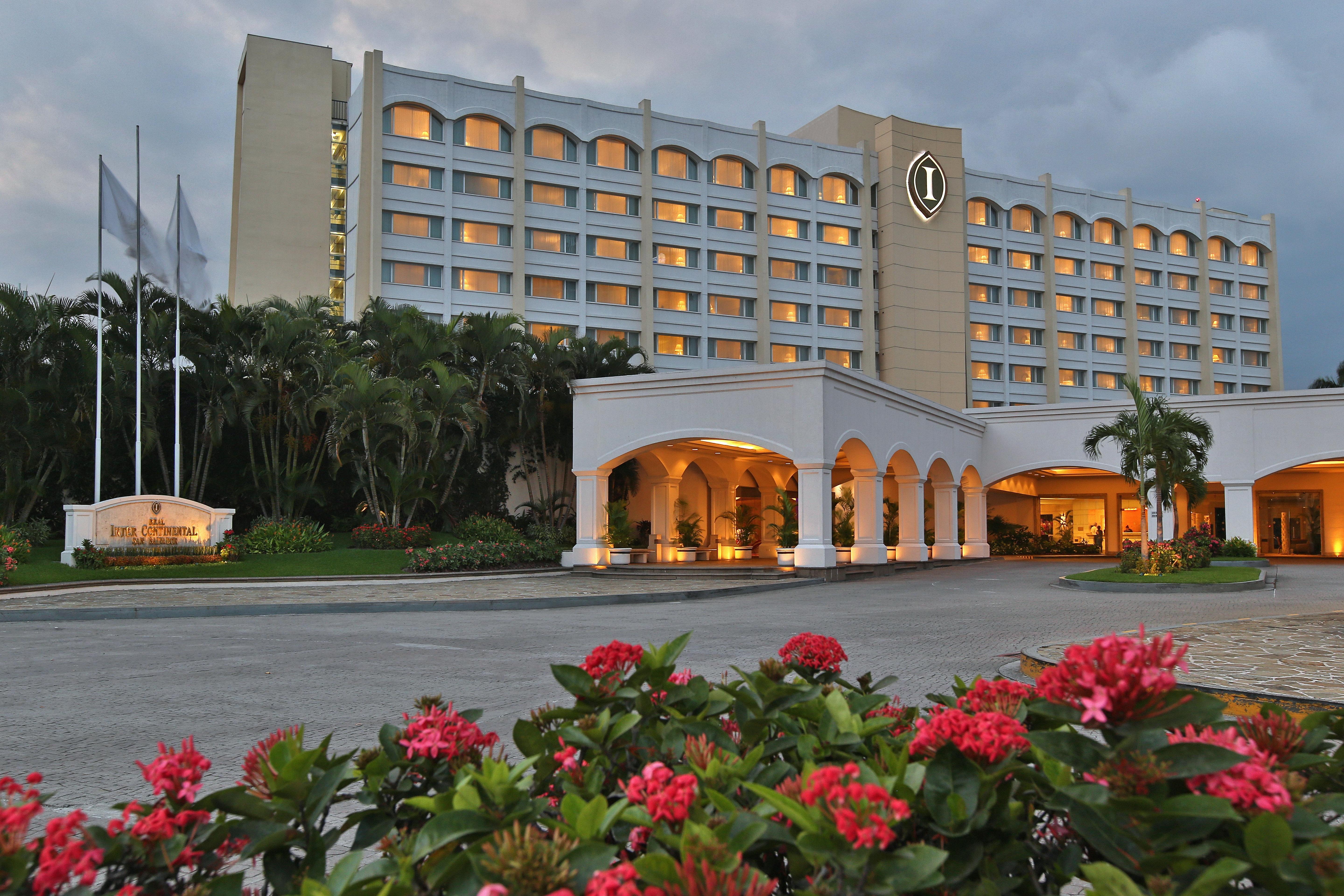 מלון Real Intercontinental San Salvador By Ihg מראה חיצוני תמונה