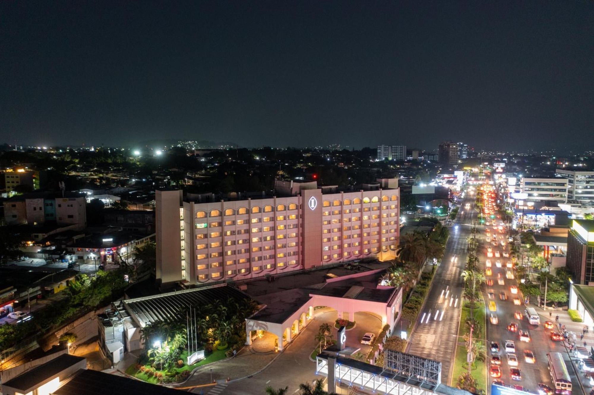 מלון Real Intercontinental San Salvador By Ihg מראה חיצוני תמונה